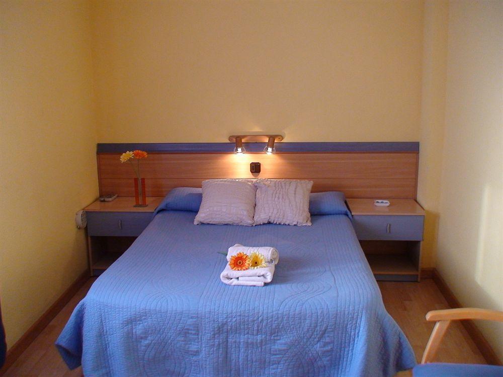 Hostal El Carmen Zaragoza Dış mekan fotoğraf