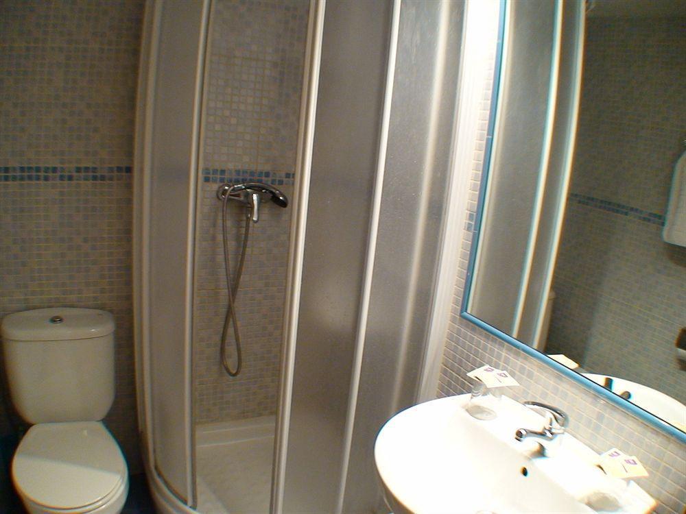 Hostal El Carmen Zaragoza Dış mekan fotoğraf