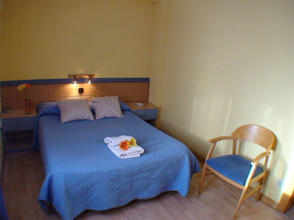 Hostal El Carmen Zaragoza Dış mekan fotoğraf