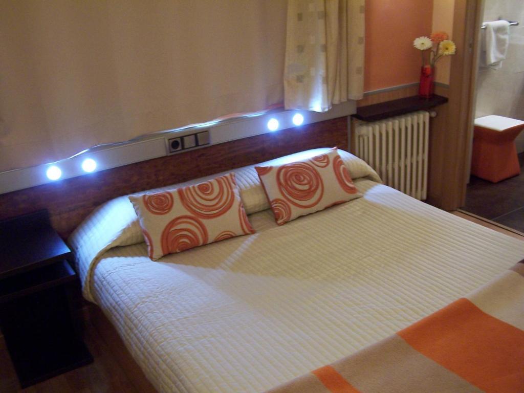 Hostal El Carmen Zaragoza Dış mekan fotoğraf