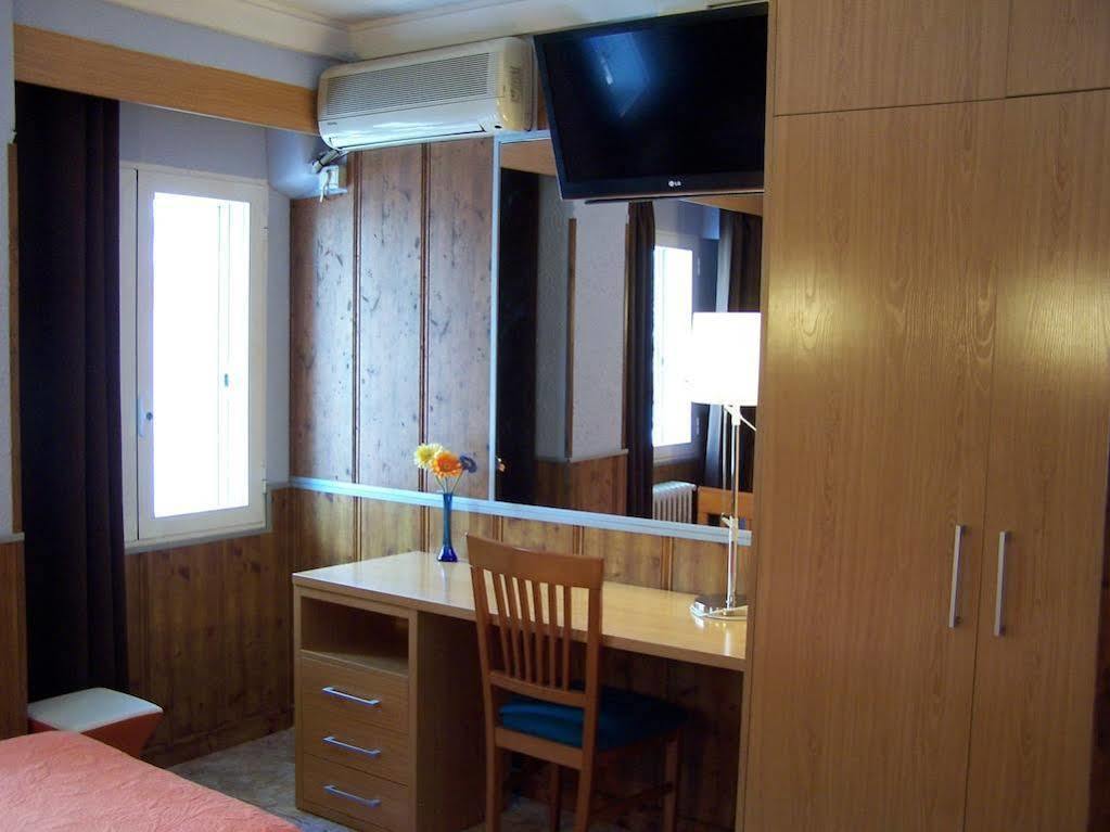 Hostal El Carmen Zaragoza Dış mekan fotoğraf