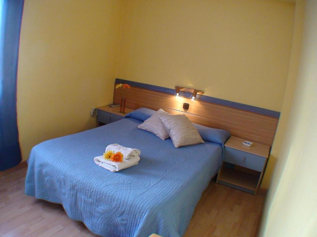 Hostal El Carmen Zaragoza Dış mekan fotoğraf
